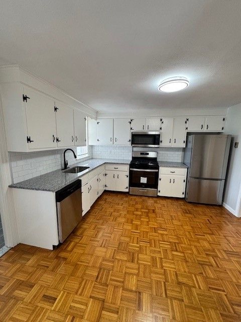 40 Bourne Street 2 Bristol RI 02809