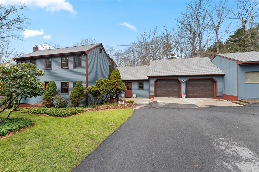 Richmond, Rhode Island 02892, United States, 3 Bedrooms Bedrooms, ,2 BathroomsBathrooms,Residential,Pending,200597