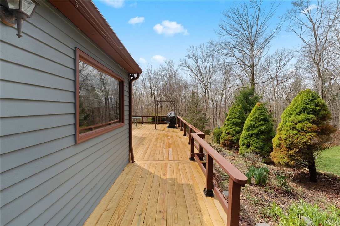 Richmond, Rhode Island 02892, United States, 3 Bedrooms Bedrooms, ,2 BathroomsBathrooms,Residential,Pending,200597