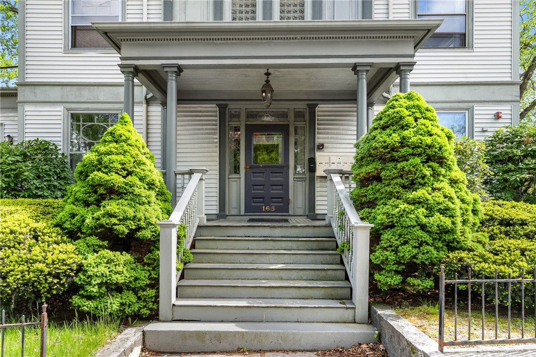 165 Waterman Street 5