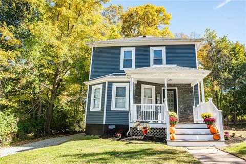 40 Greenwich Avenue West Warwick RI 02893