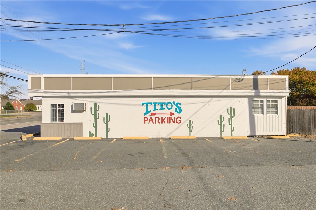 651 West Main Road 659