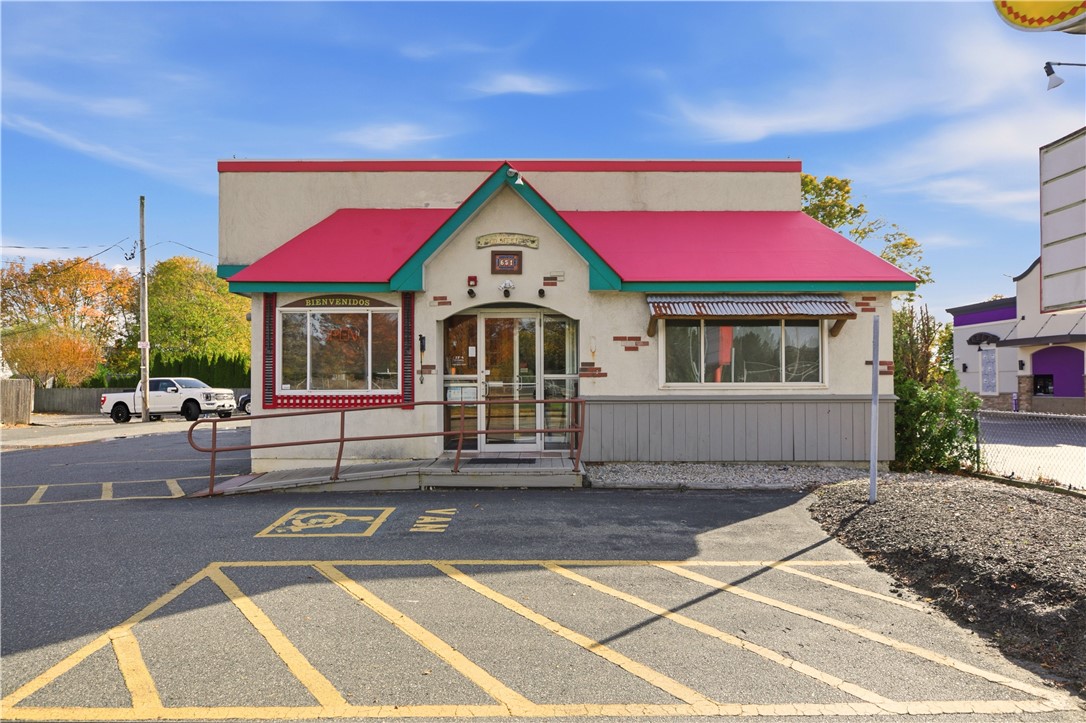 651 West Main Road 659