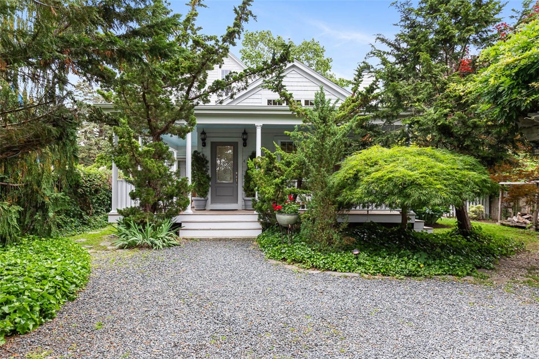 4 Garfield Avenue