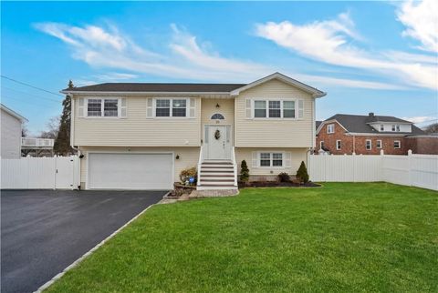 22 Terry Street North Providence RI 02904