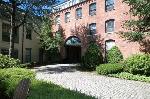 521 South Water Street 115