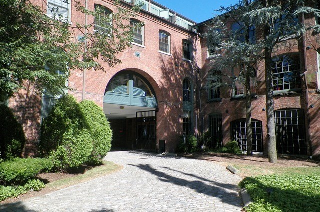 521 South Water Street 115