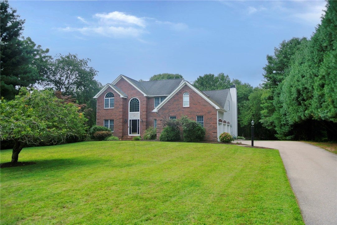 31 Rolling Meadow Way