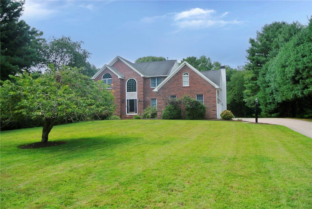 31 Rolling Meadow Way