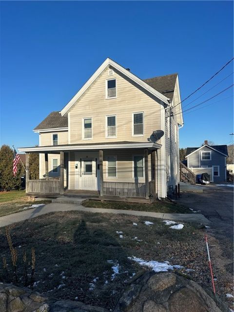 38 Oak Street 2 Westerly RI 02891