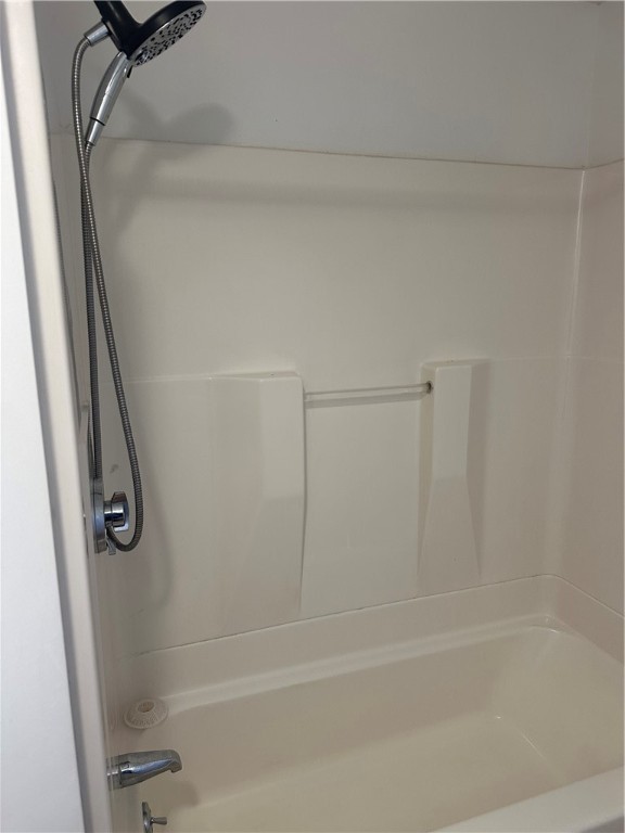 Westerly, Rhode Island 02891, United States, 2 Bedrooms Bedrooms, ,1 BathroomBathrooms,Residential,Active,257640