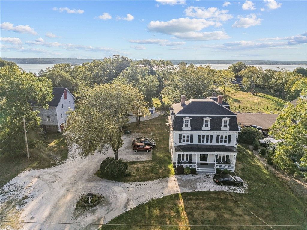 2951 2967 East Main Road