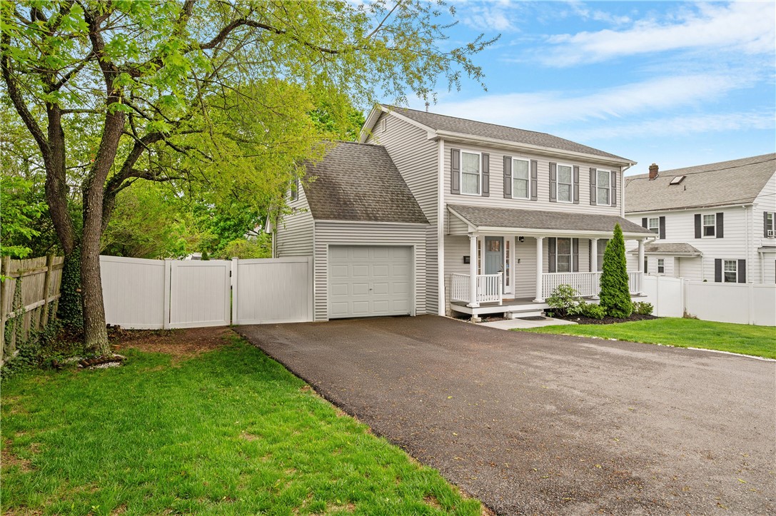 15 Willett Avenue