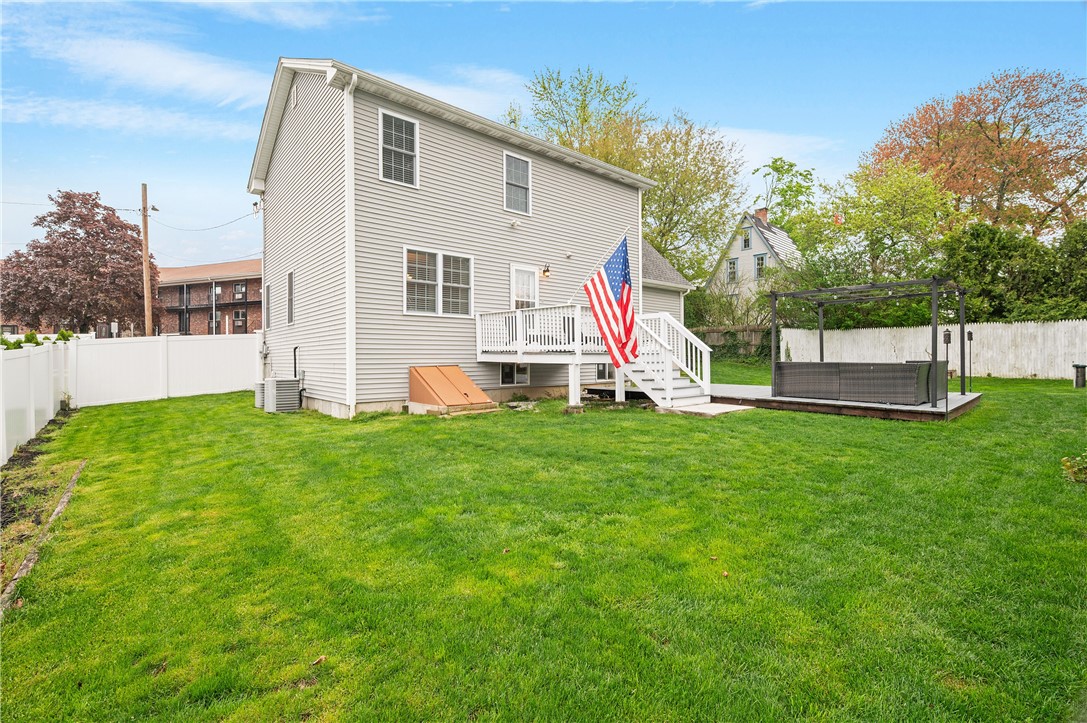 15 Willett Avenue