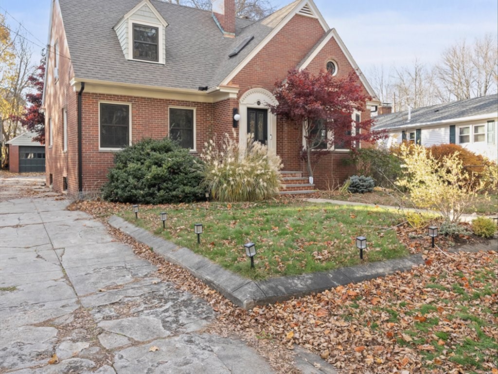 642 Pleasant Valley Parkway