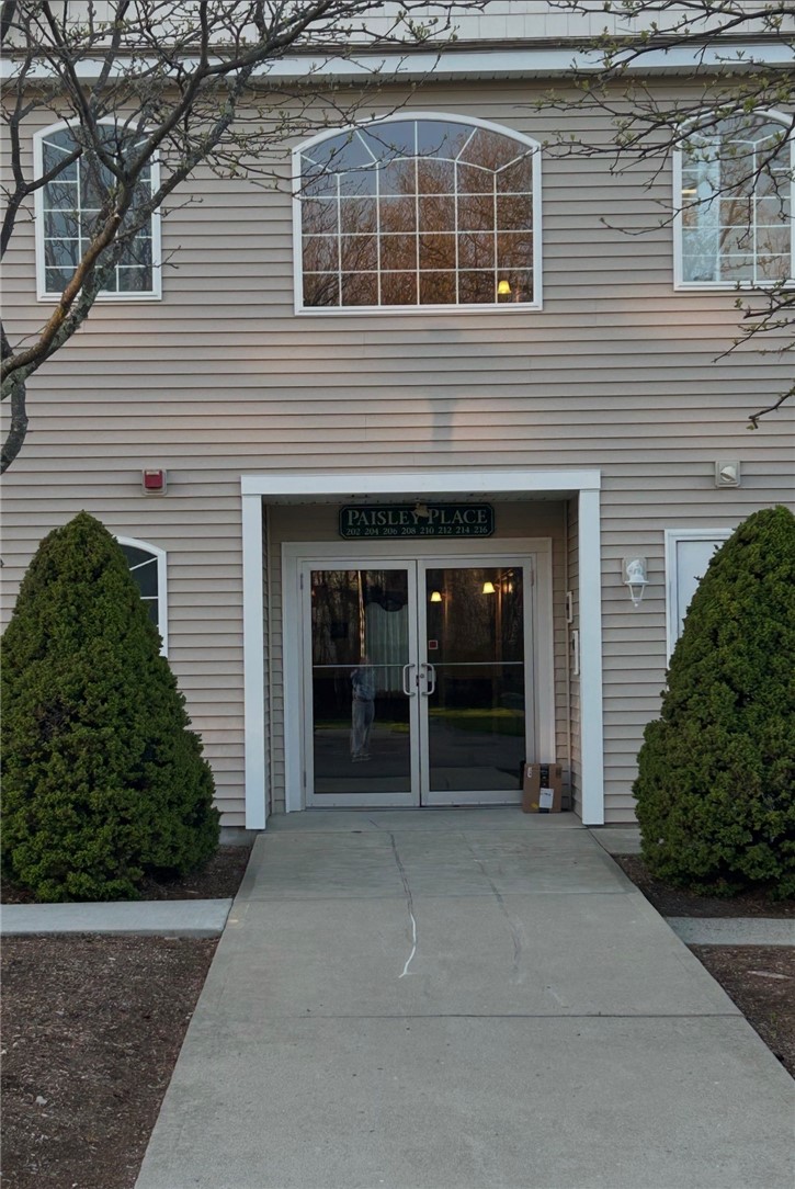 2 Gray Coach Lane 202