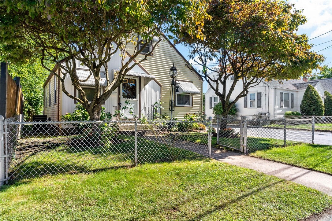 66 LARCHMERE Drive