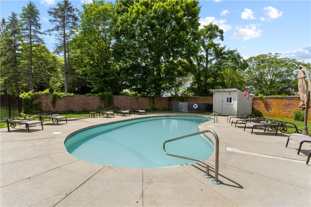 30 Sweet Meadow Court 15