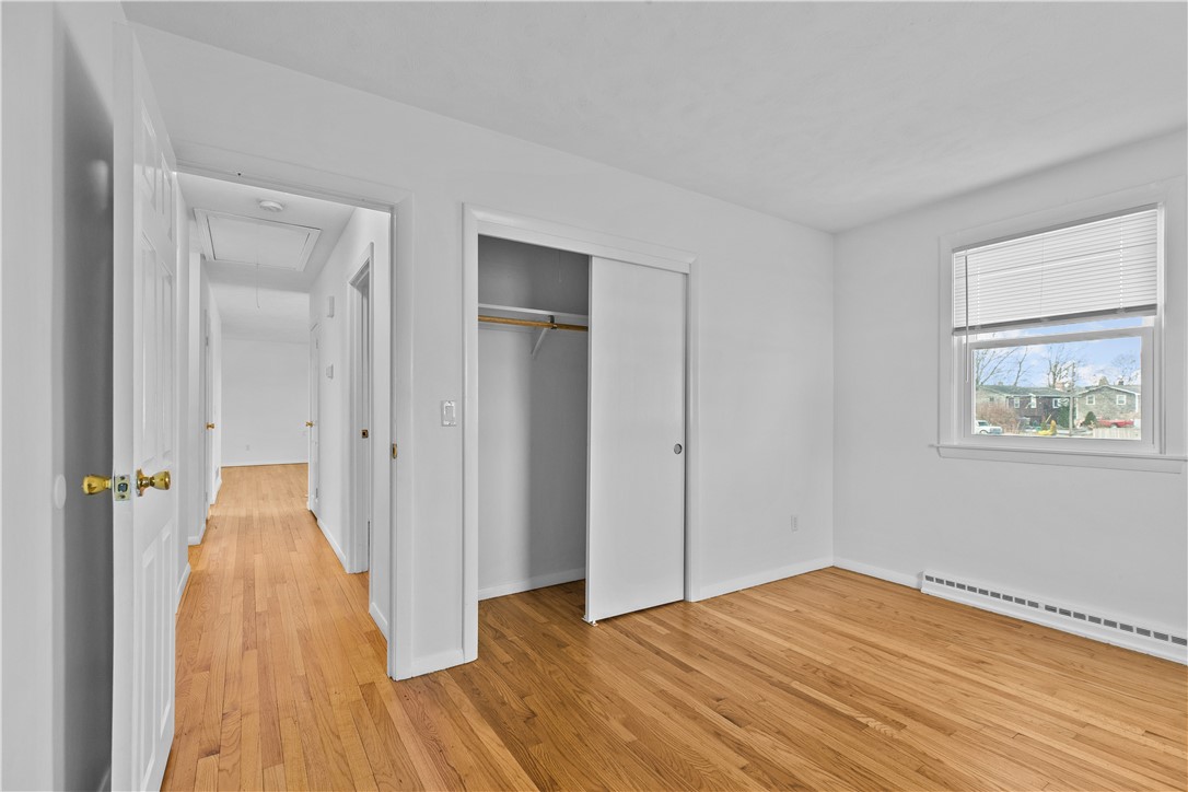 Middletown, Rhode Island 02842, United States, 4 Bedrooms Bedrooms, ,2 BathroomsBathrooms,Residential,Pending,16833