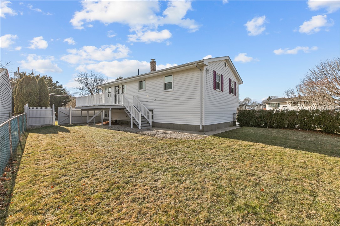 Middletown, Rhode Island 02842, United States, 4 Bedrooms Bedrooms, ,2 BathroomsBathrooms,Residential,Pending,16833