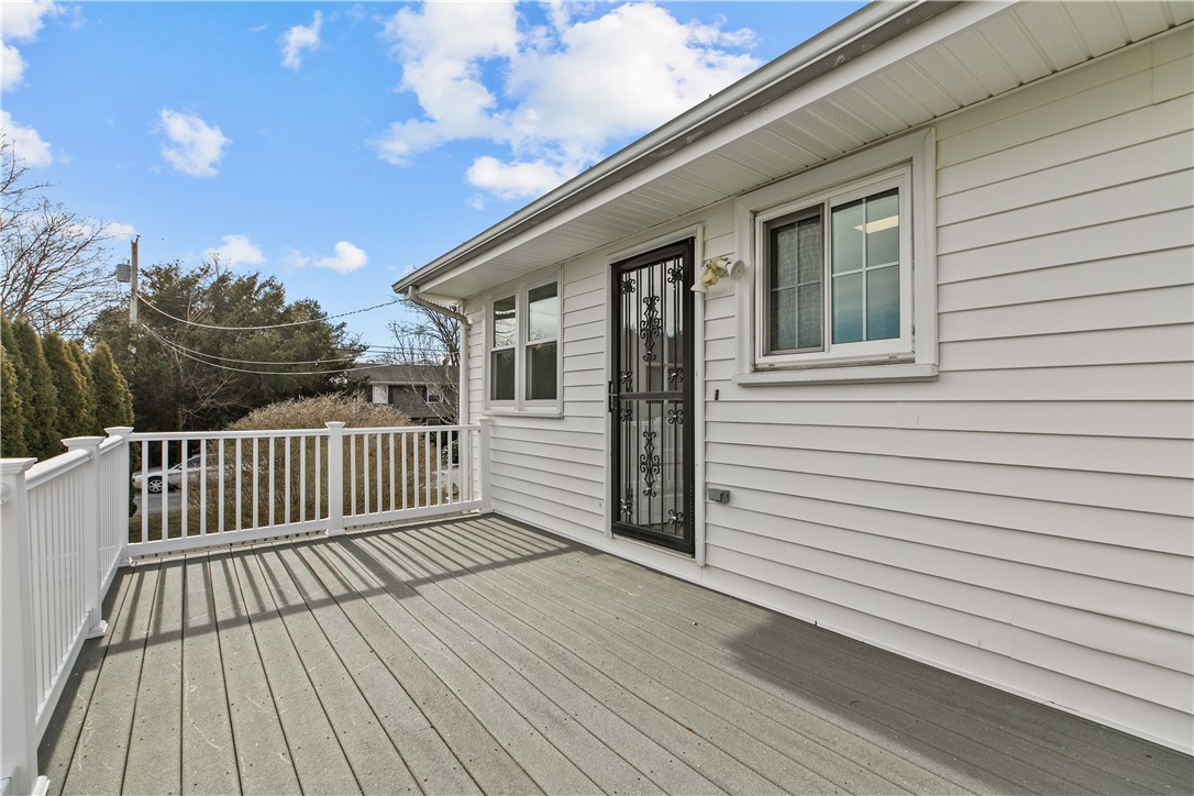 Middletown, Rhode Island 02842, United States, 4 Bedrooms Bedrooms, ,2 BathroomsBathrooms,Residential,Pending,16833