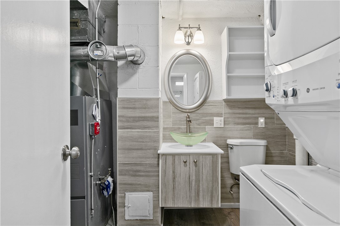 Middletown, Rhode Island 02842, United States, 4 Bedrooms Bedrooms, ,2 BathroomsBathrooms,Residential,Pending,16833