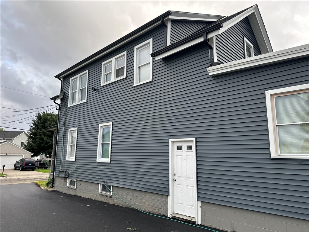 368 kenyon Avenue