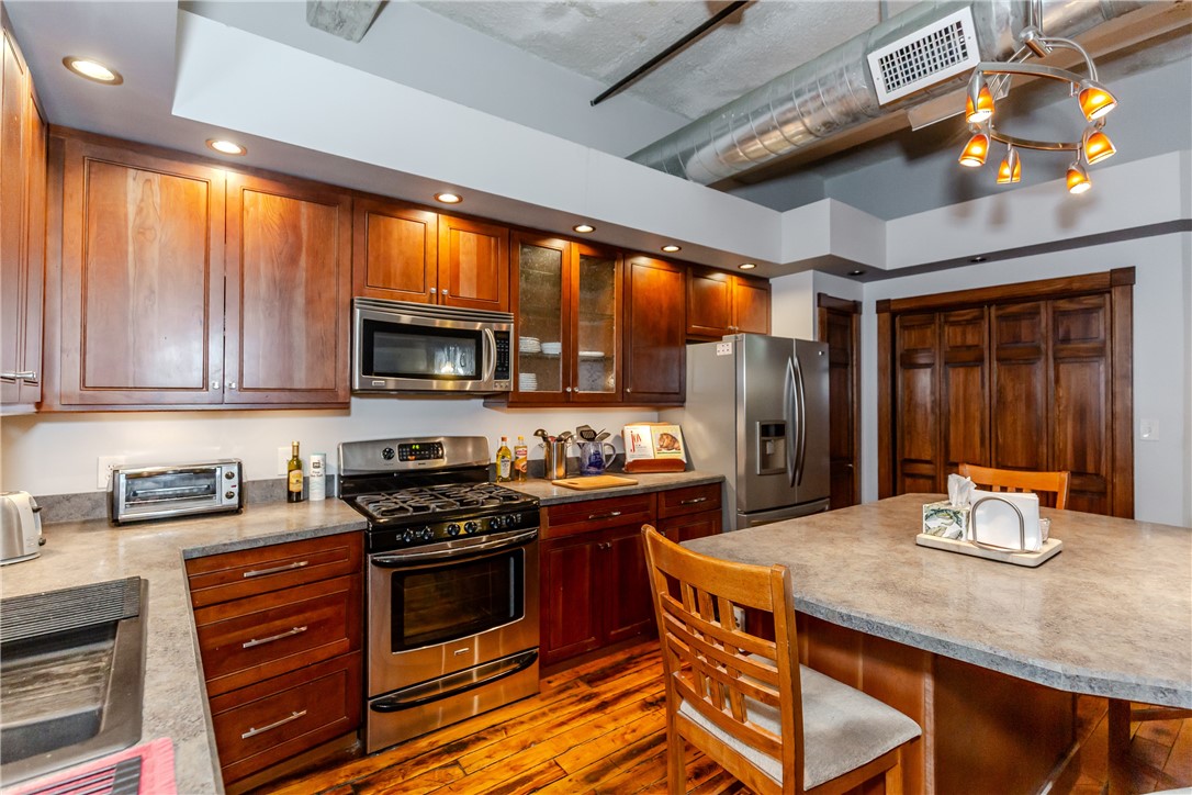 404 Roosevelt Avenue 204G