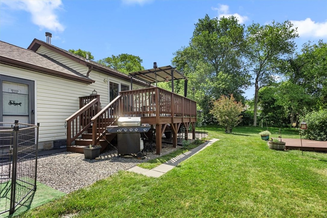 Sterling, Connecticut 06377, United States, 2 Bedrooms Bedrooms, ,1 BathroomBathrooms,Residential,Active,174329