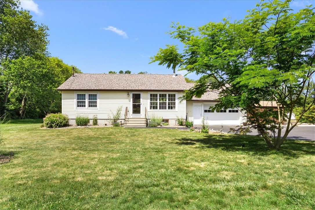 Sterling, Connecticut 06377, United States, 2 Bedrooms Bedrooms, ,1 BathroomBathrooms,Residential,Active,174329