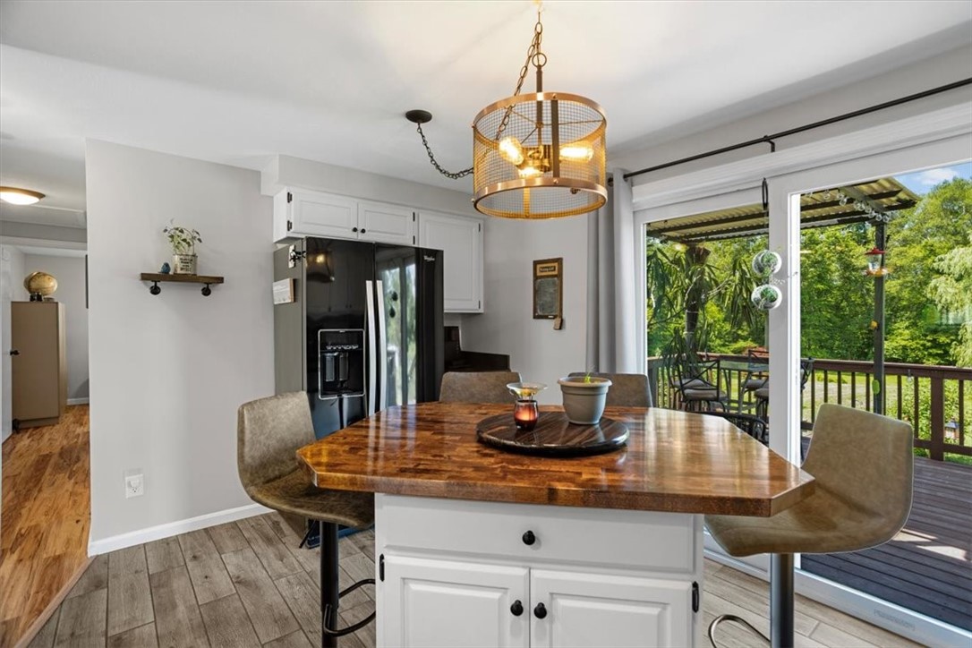 Sterling, Connecticut 06377, United States, 2 Bedrooms Bedrooms, ,1 BathroomBathrooms,Residential,Active,174329