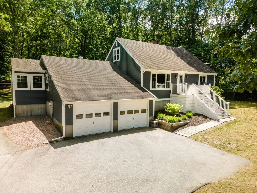 25 Hickory Lane