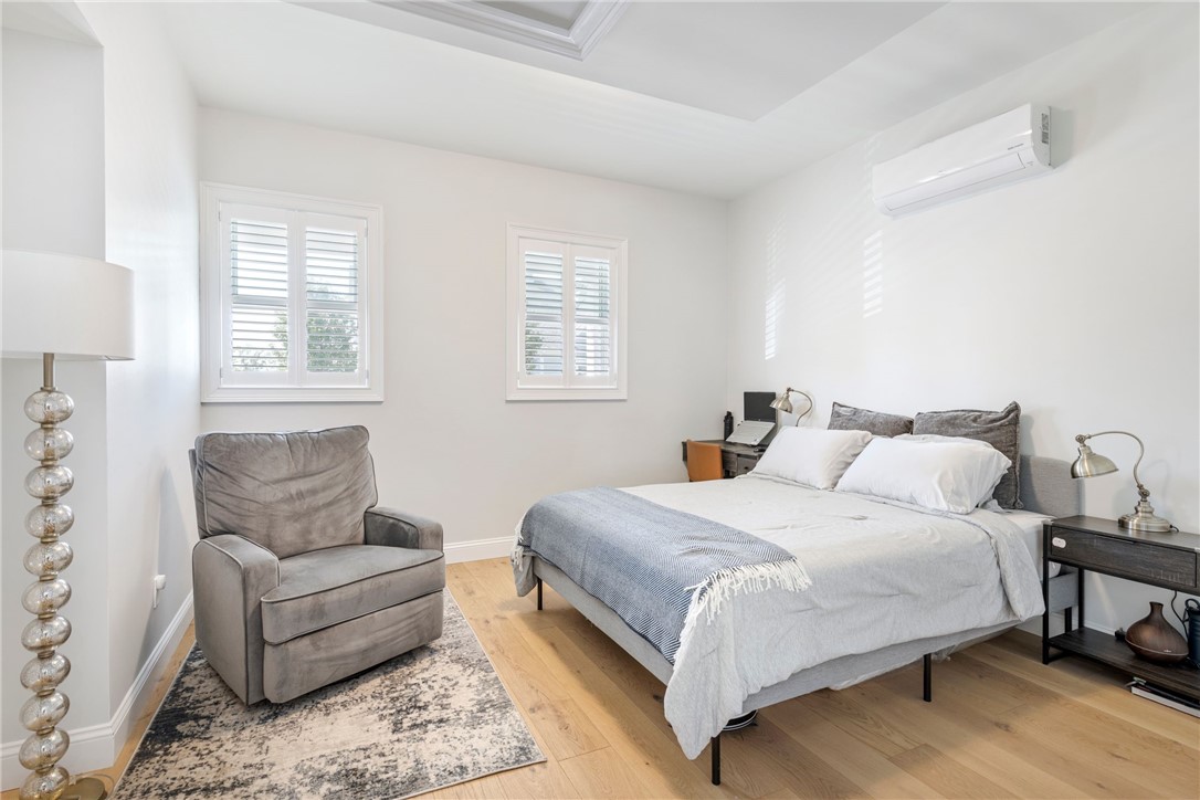 10 Kettle Point Avenue