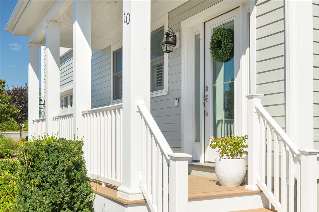 10 Kettle Point Avenue