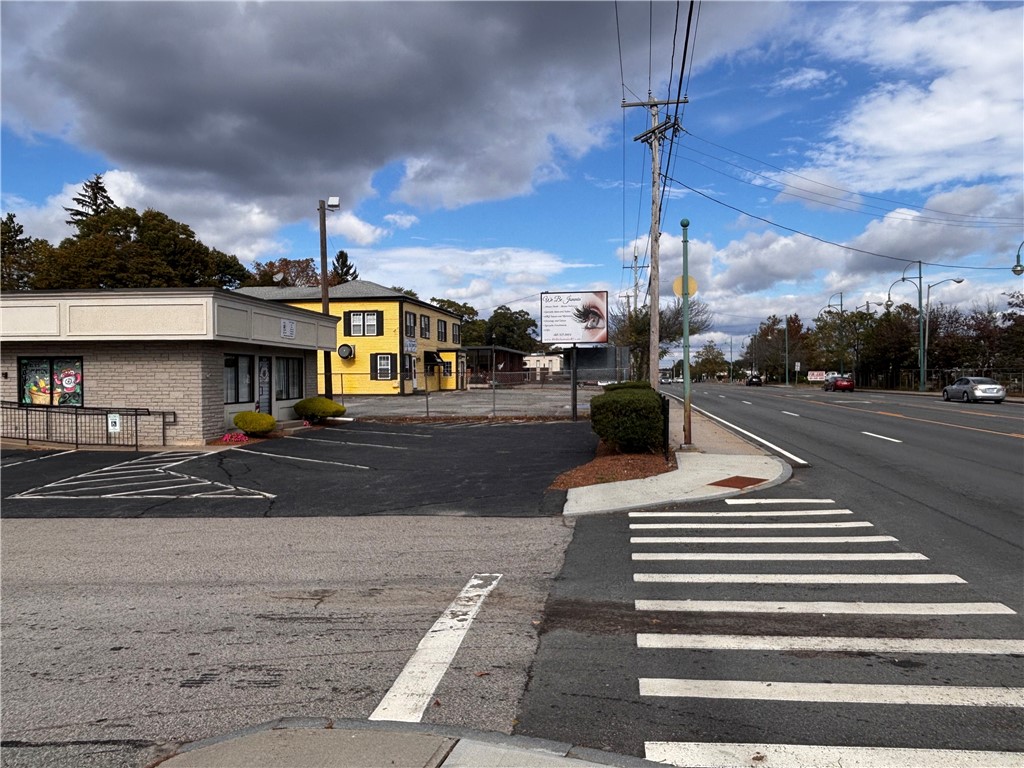 1923 Post Road