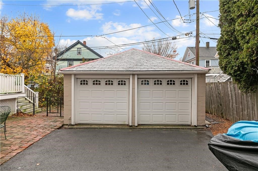 5 Elliot Place