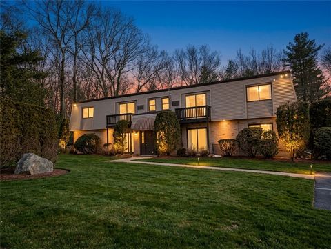 15 Apple Valley Parkway 2 Smithfield RI 02828