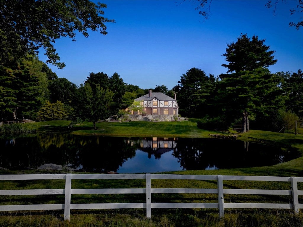 835 Snake Hill Road