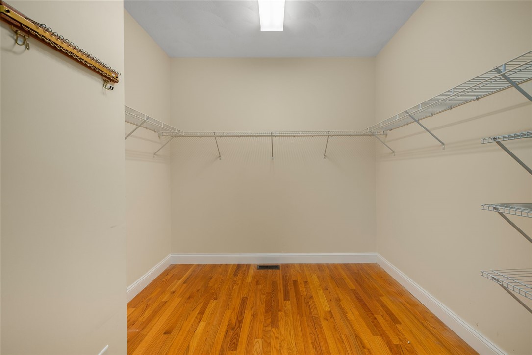 Cranston, Rhode Island, 02921, United States, 3 Bedrooms Bedrooms, ,3 BathroomsBathrooms,Residential,Active,2043797
