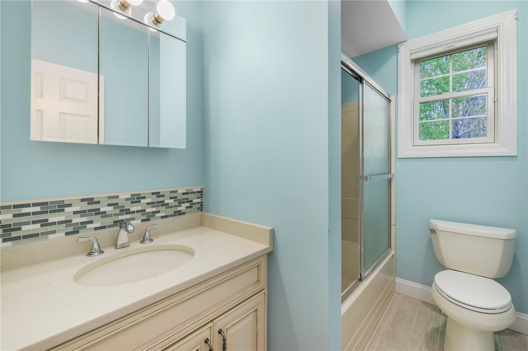 Cranston, Rhode Island, 02921, United States, 3 Bedrooms Bedrooms, ,3 BathroomsBathrooms,Residential,Active,2043797