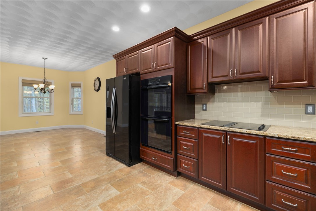 Cranston, Rhode Island, 02921, United States, 3 Bedrooms Bedrooms, ,3 BathroomsBathrooms,Residential,Active,2043797
