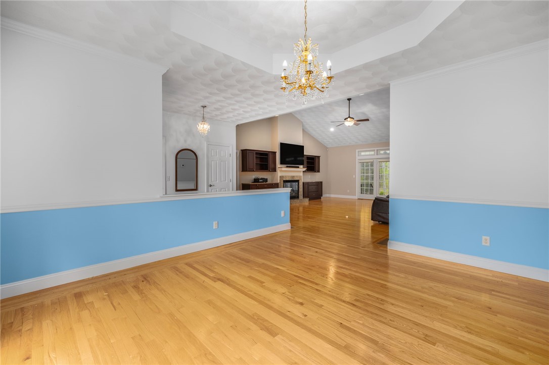Cranston, Rhode Island, 02921, United States, 3 Bedrooms Bedrooms, ,3 BathroomsBathrooms,Residential,Active,2043797