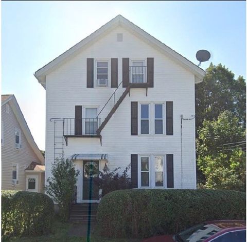 15 E Earle Street Cumberland RI 02864