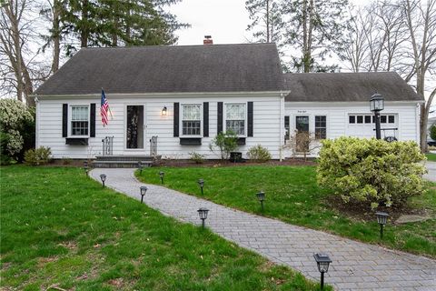 Single Family Residence in Warwick RI 48 Leroy Avenue.jpg