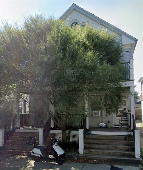 28 Thurston Avenue 2 Newport RI 02840