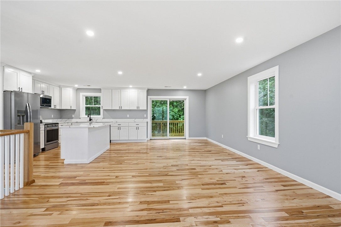 8 Fairgreen Drive