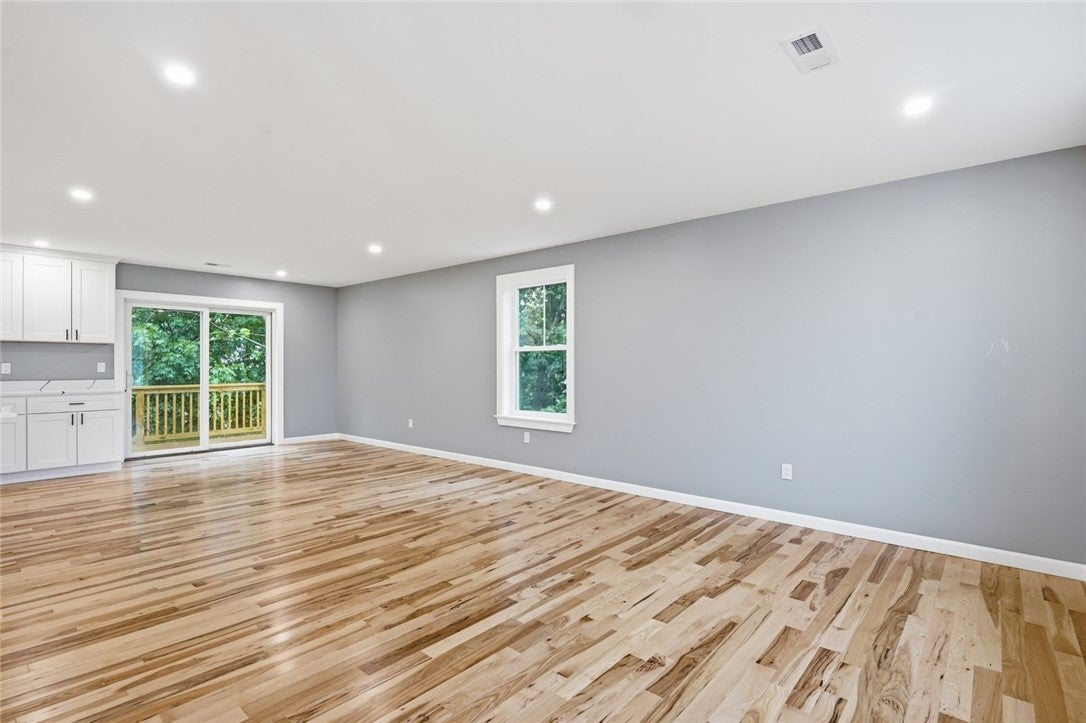 8 Fairgreen Drive