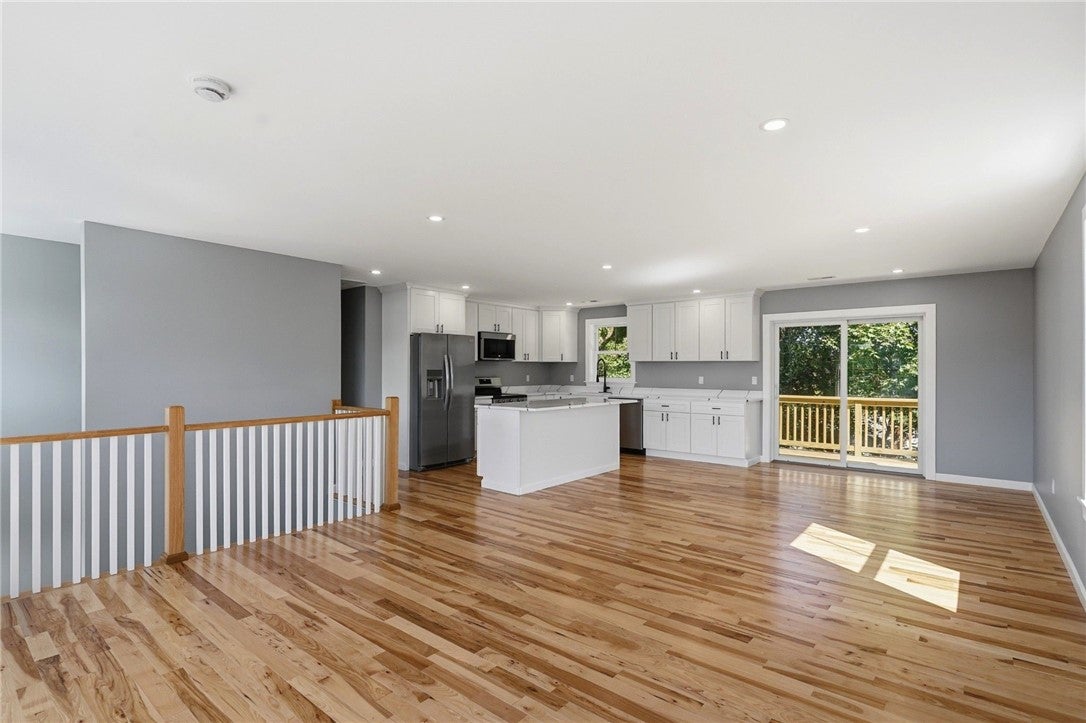 8 Fairgreen Drive