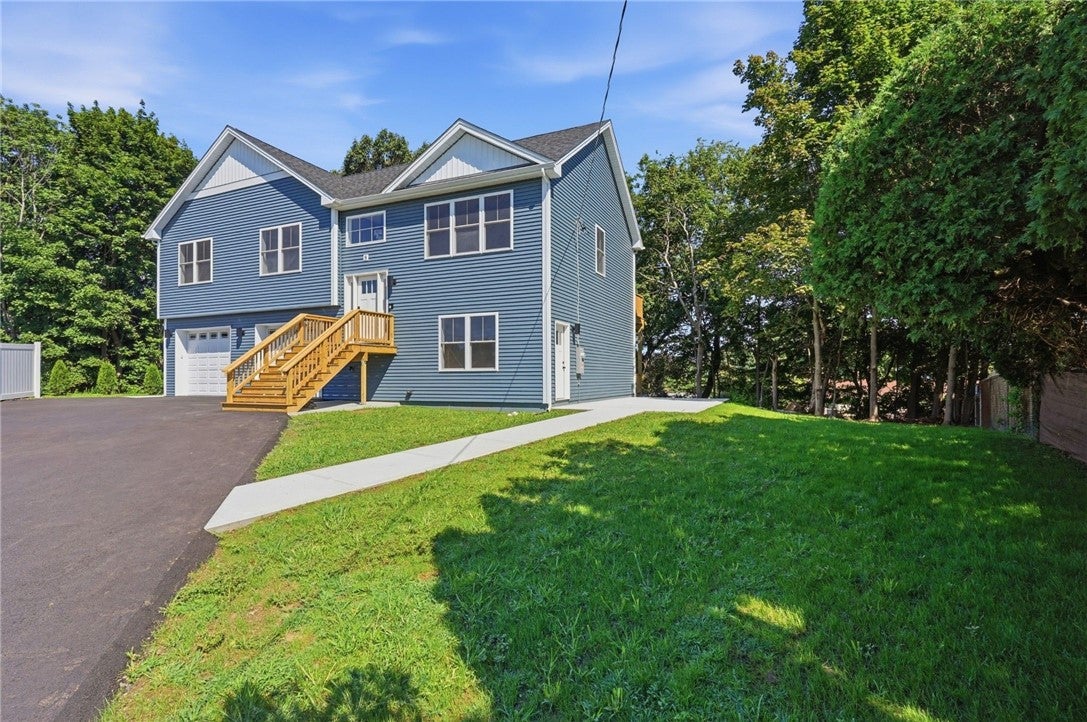 8 Fairgreen Drive