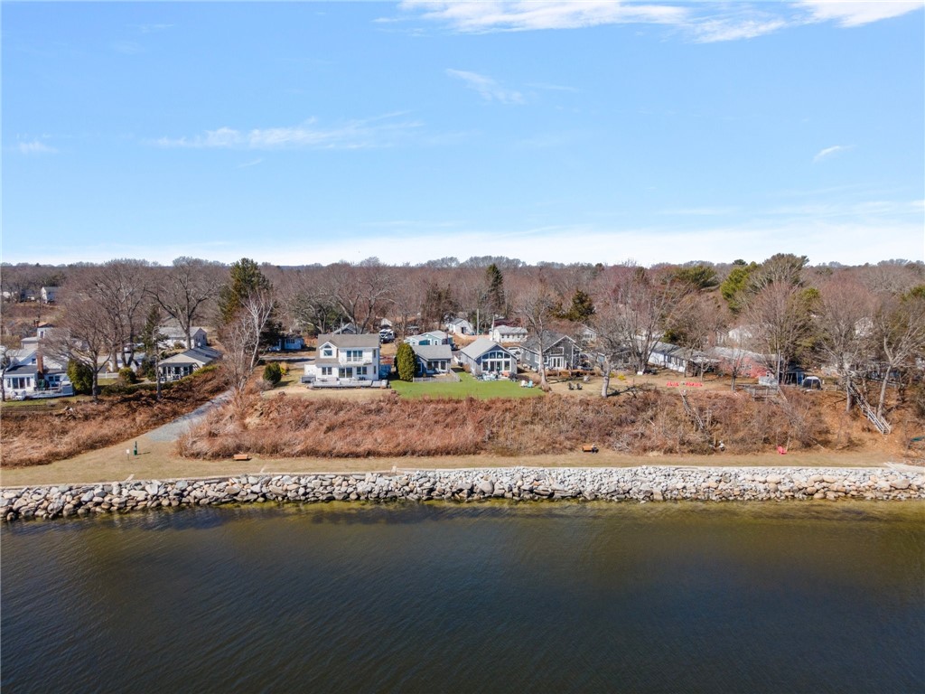 Warwick, Rhode Island 02888, United States, 2 Bedrooms Bedrooms, ,3 BathroomsBathrooms,Residential,Active,92544